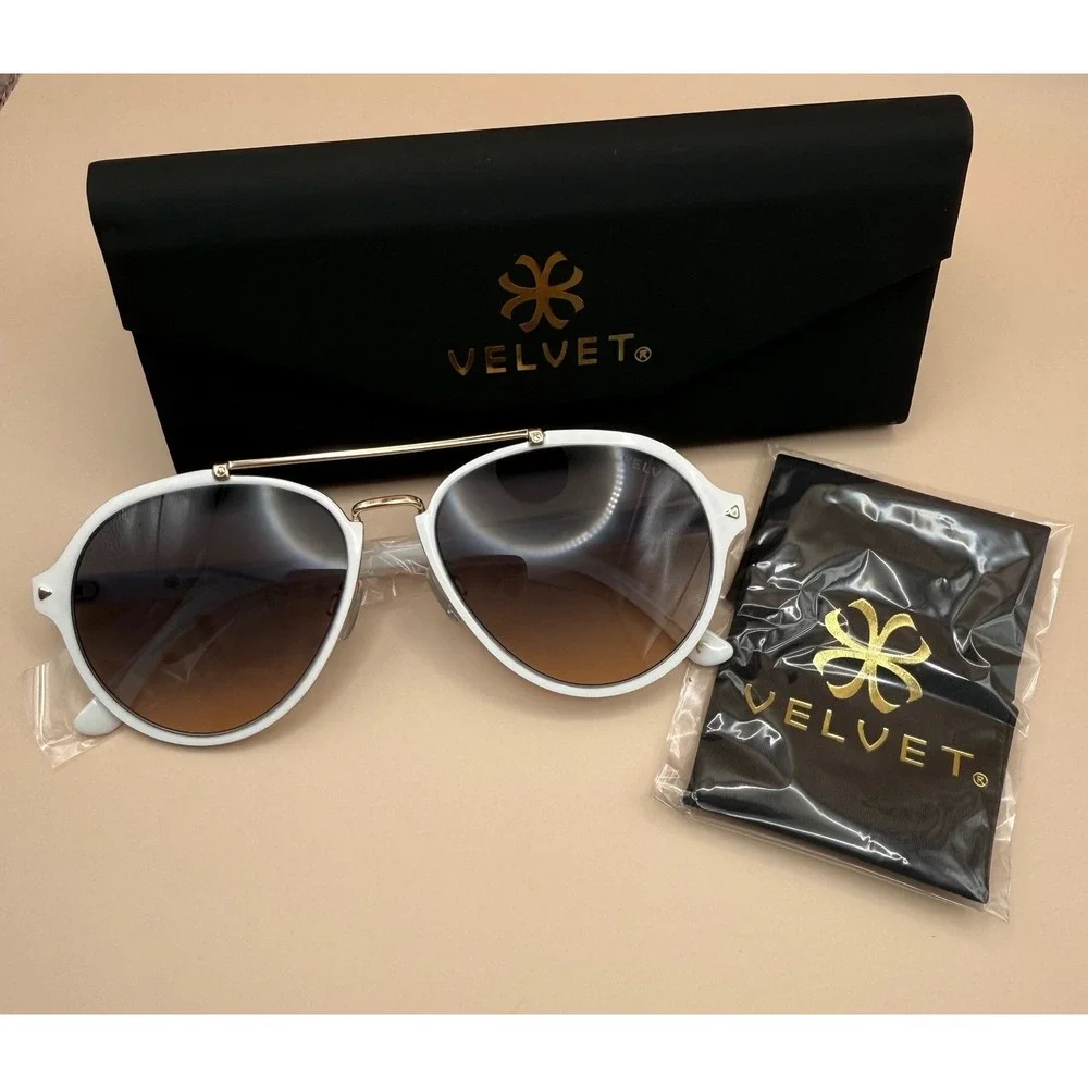 Velvet‎ Eyewear White Gold Aviator Sunglasses with Gradient Lenses and Case